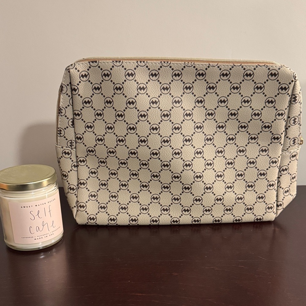 Stylish Beige Travel Bag